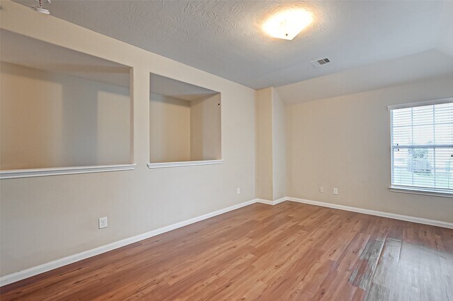 Building Photo - 838 Darbydale Crossing Ln