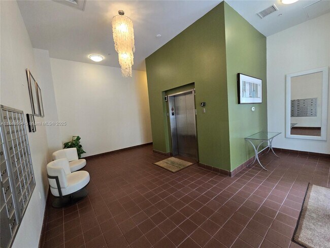 Building Photo - 7275 SW 89th St