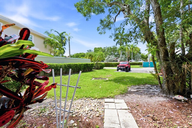 Building Photo - 101 Waterview Dr