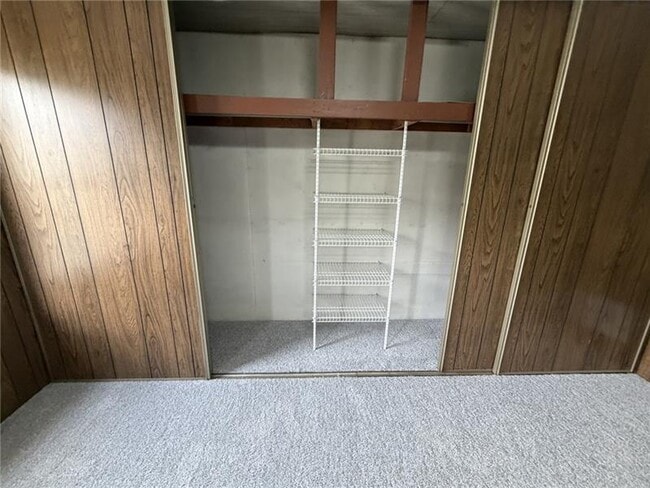 Building Photo - 1154 Eisenhower Dr