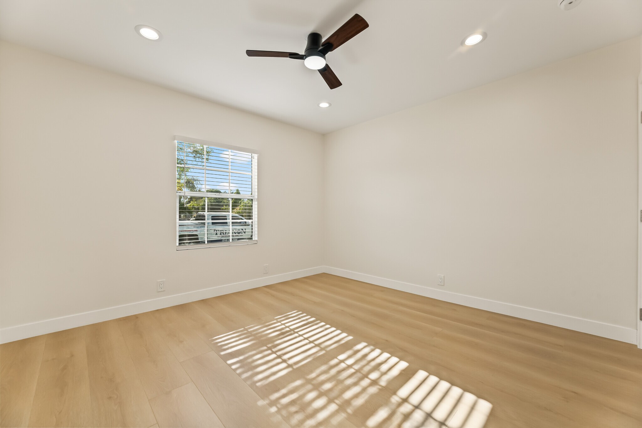 Building Photo - 9716 Felton Ave