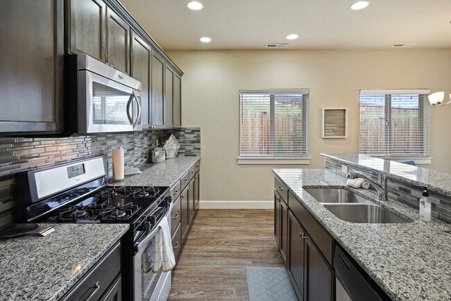 Building Photo - 60999 SE Geary Dr