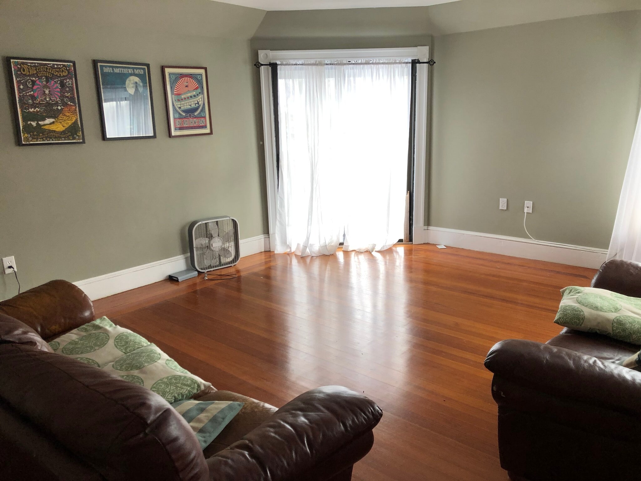 Family Room - 40 Walpole St