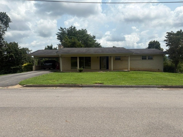 Building Photo - 303 Village Dr