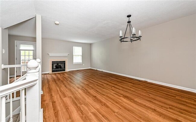Building Photo - 229 Hillvue Dr