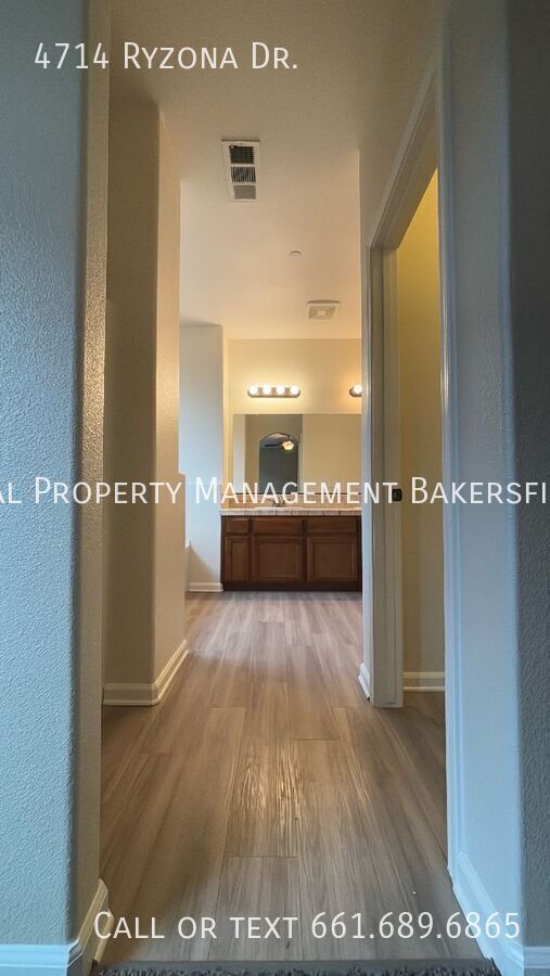 Building Photo - 4714 Ryzona Dr