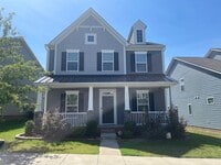 Building Photo - 6130 Cloverdale Dr