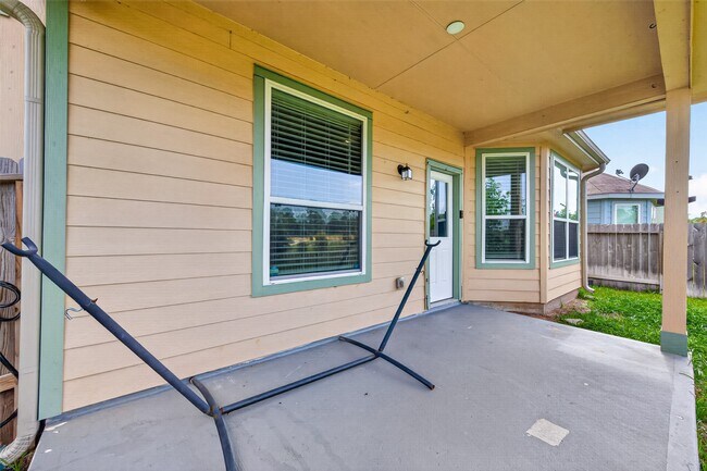 Building Photo - 2526 Sturgeon Wy