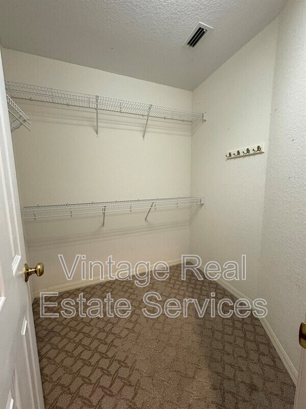 Building Photo - 2856 Bayshore Trails Dr