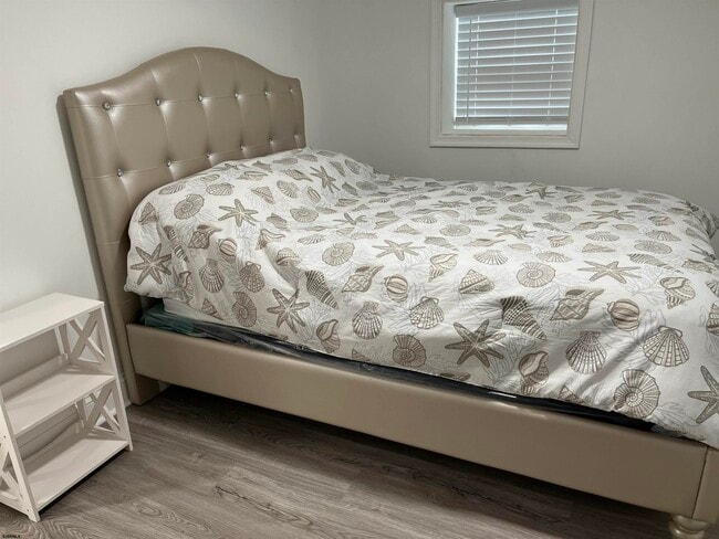 Building Photo - 3 S Richards Ave