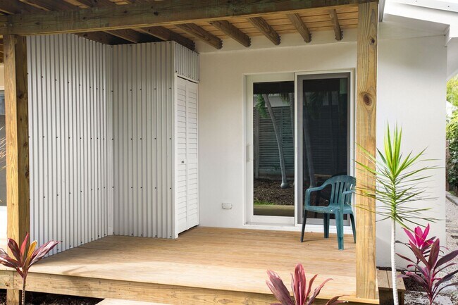 Building Photo - 1 Bedroom 1 Bathroom Apartment No Pets