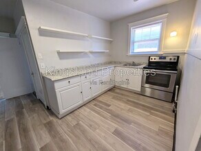 Building Photo - 4982 Oleatha Ave