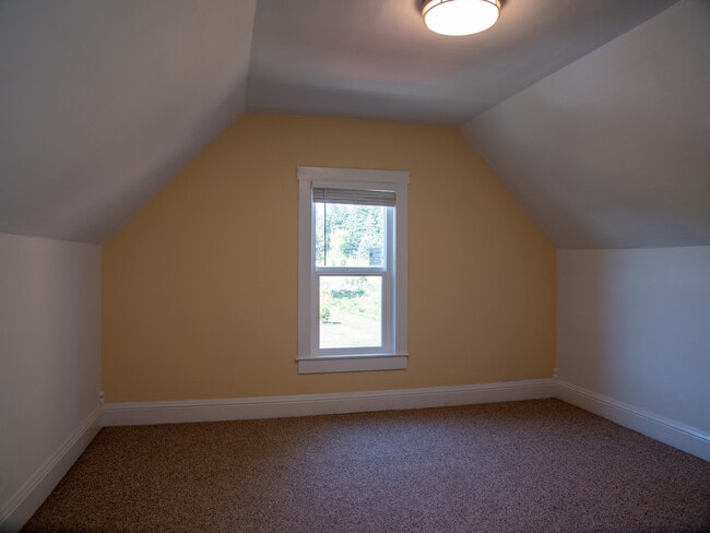 Building Photo - 22745 OR-240