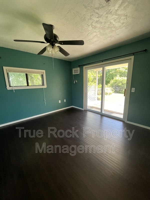 Building Photo - 808 N Wolfe Ln