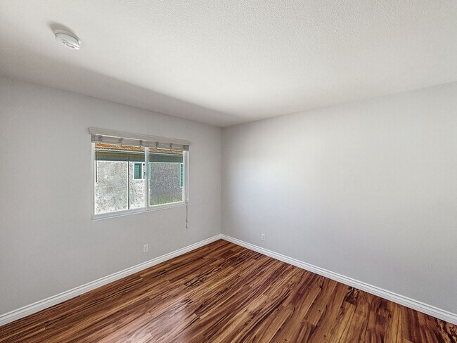 Building Photo - Bright & Spacious 4B/3BA Scripps Ranch Home - New AC, Hardwood Floors, Backyard!