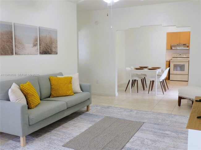 Building Photo - 3134 SW 25th Ter