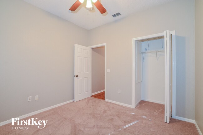 Building Photo - 533 Terranova Cir