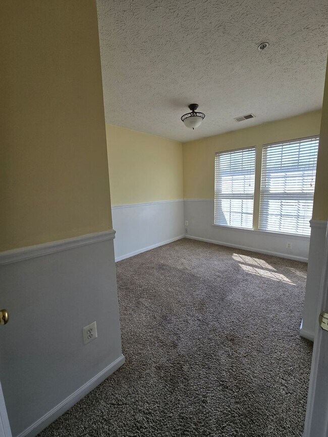 Building Photo - 4927 Bristle Cone Cir