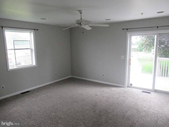 Building Photo - 436 Coates St