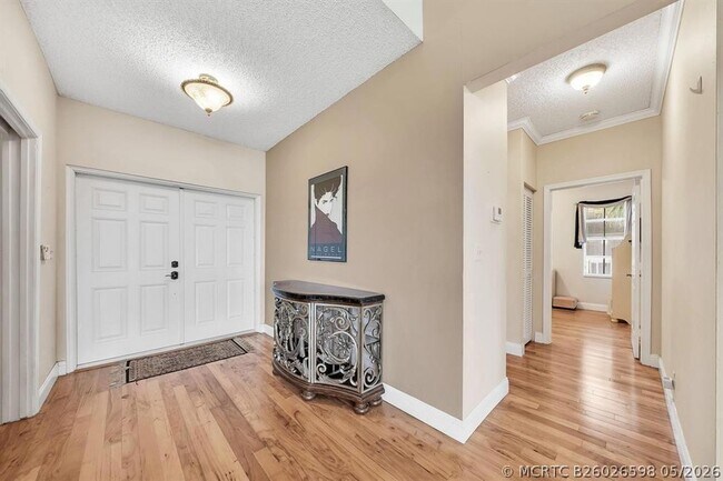 Building Photo - 7644 Elmridge Drive Unit 14U