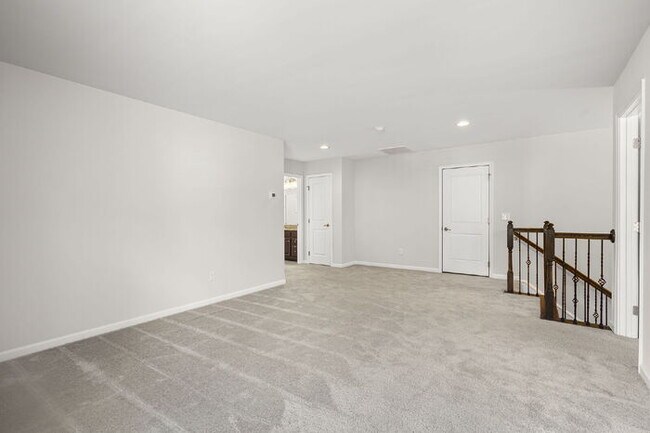 Building Photo - Charming 4-Bedroom Retreat with Cozy Fireplace in Fountain Inn