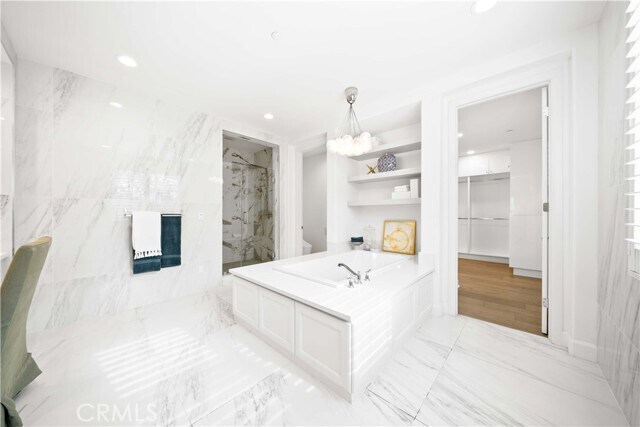 Building Photo - 26 Lowland