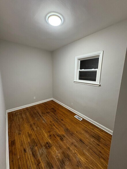 Building Photo - 1610 Walnut St