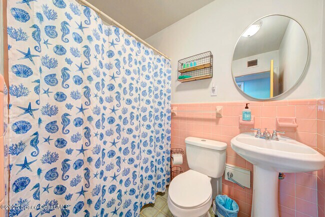 Building Photo - 282 Fay Dr