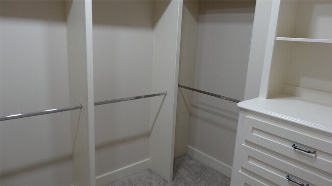 Building Photo - 2101 Elmen St