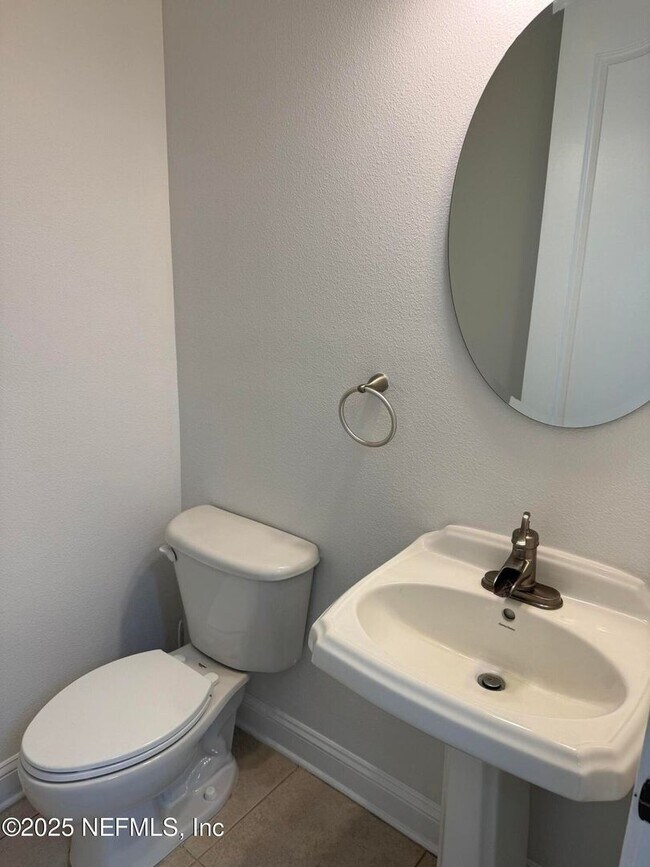 Building Photo - 9902 Windwater Ct