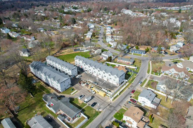 Building Photo - 2 Beacon Square