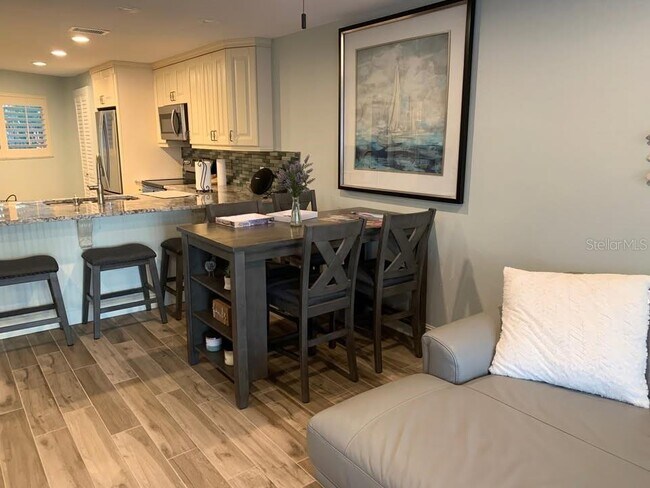 Building Photo - 610 Island Way