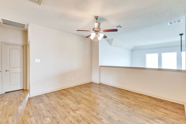 Building Photo - 2300 Dovetail St