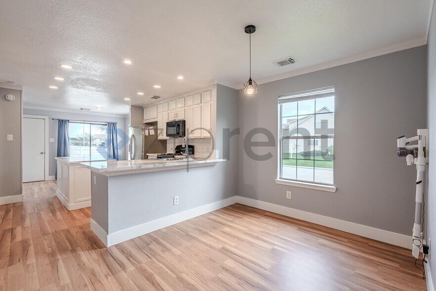 Building Photo - 919 Verde Trails Dr