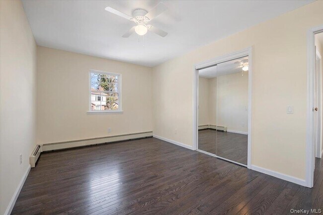 Building Photo - 20 Alex Ln