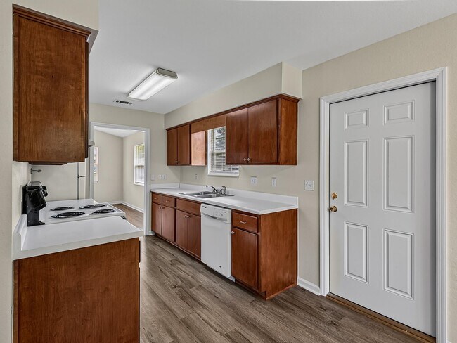 Building Photo - 96 Cochise St