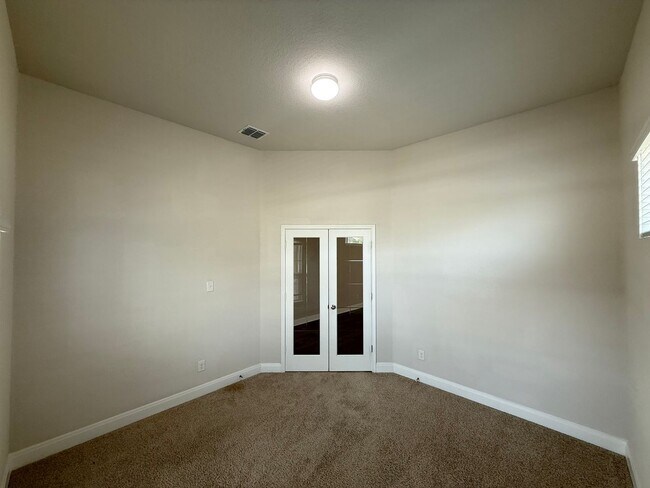 Building Photo - Stunning 4x3 Rental Home in Bulverde, TX!