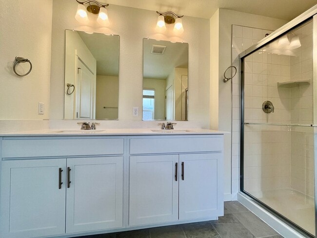 Building Photo - Newer Construction Home in Monument