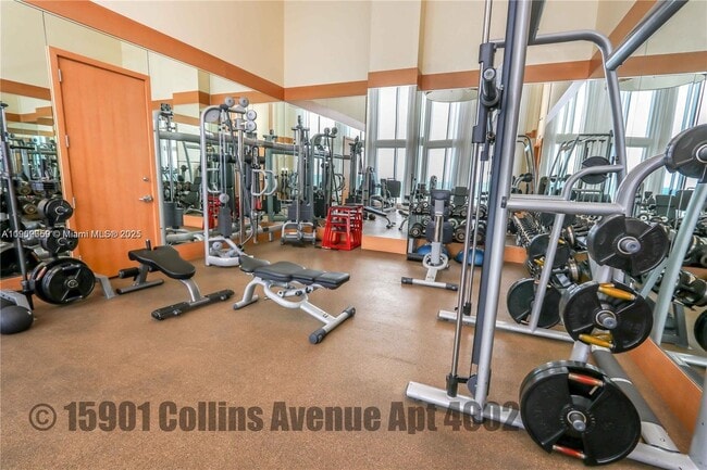 Building Photo - 15901 Collins Ave