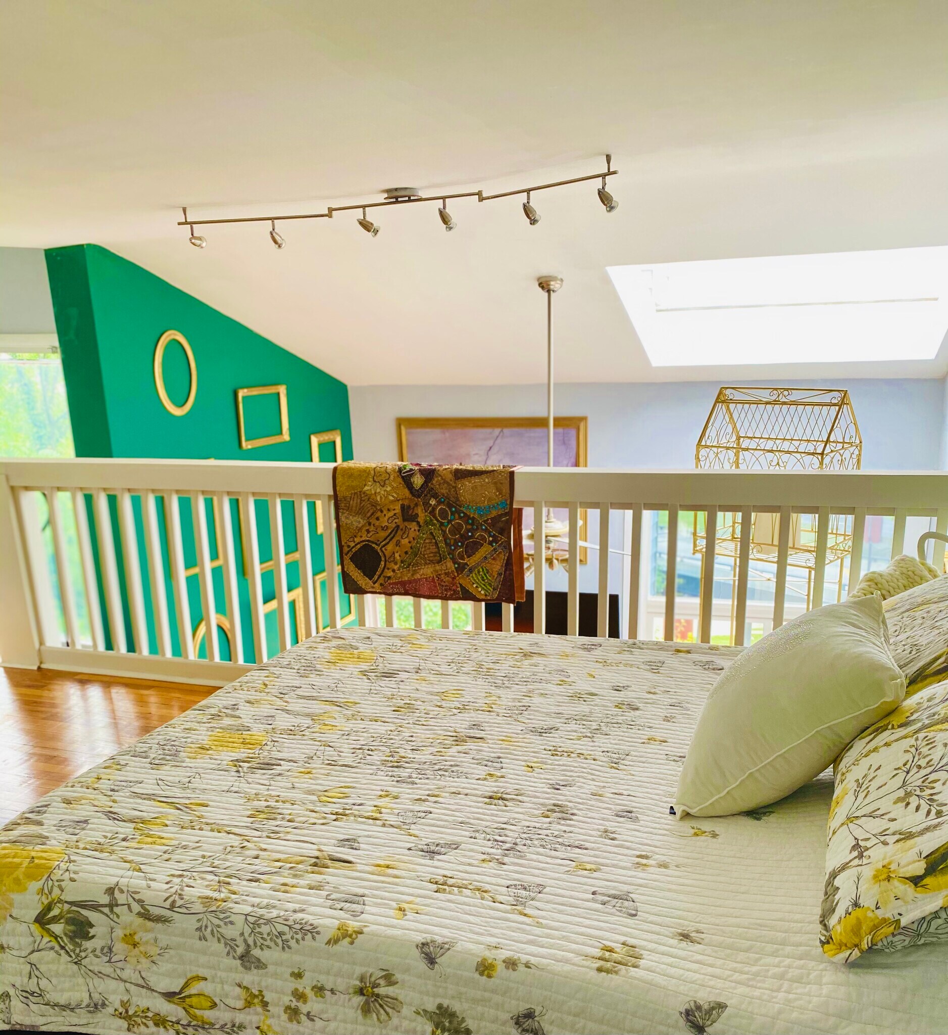 Loft - 2311 Maryland Ave