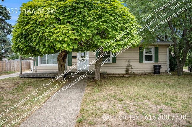 Building Photo - 839 Iowa St SW