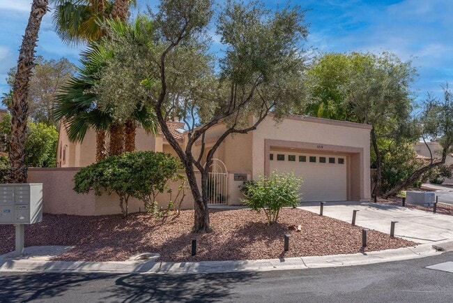 Building Photo - 3238 Brookfield Dr