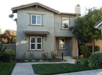 Building Photo - Chino 4 bedroom Beauty