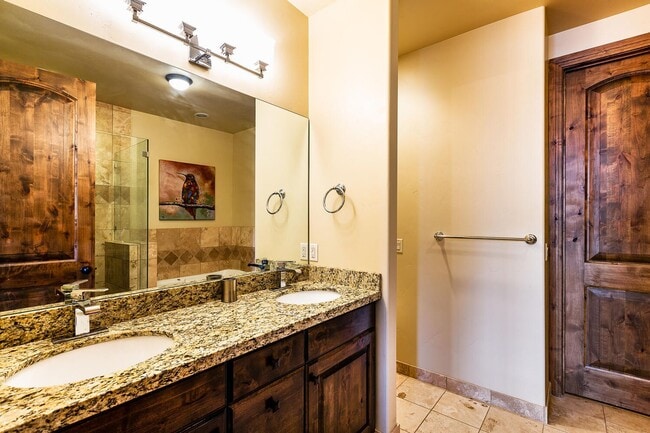 Building Photo - Furnished Townhome in Jeremy Ranch