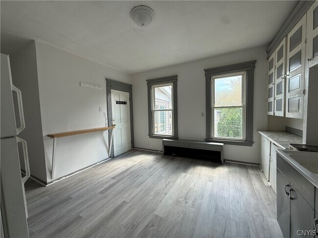 Building Photo - 109 Cleveland Ave
