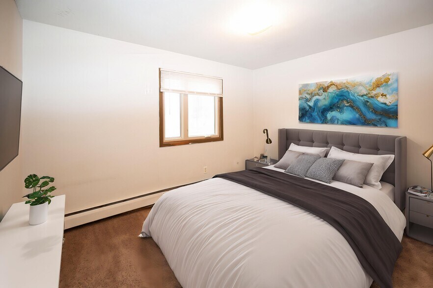 Bedroom - Meadow Park Apartments