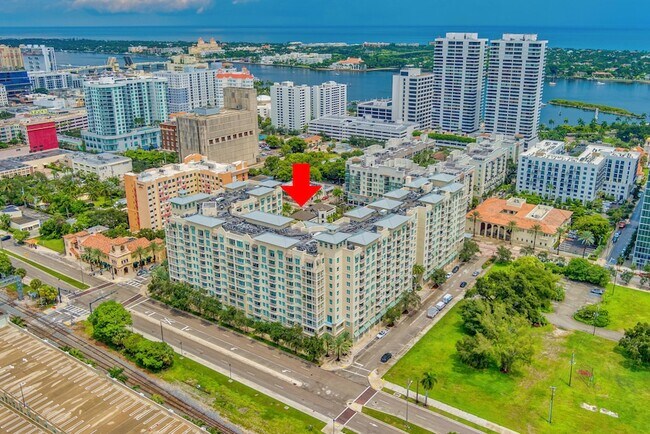 Building Photo - 480 Hibiscus St