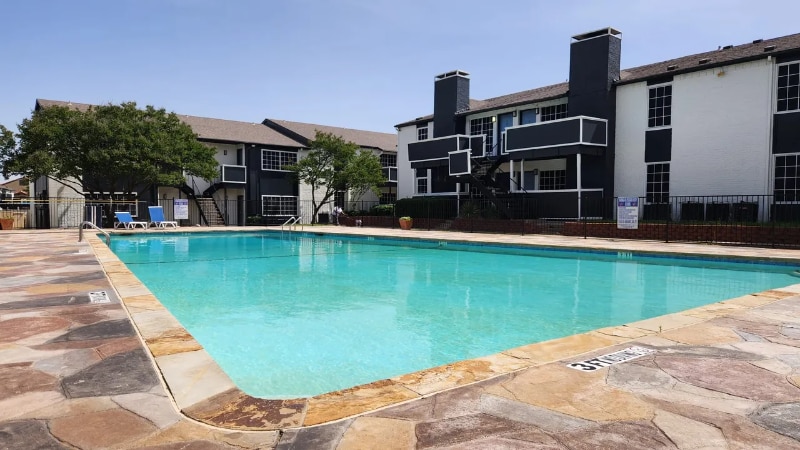 Building Photo - 13740 Montfort Dr