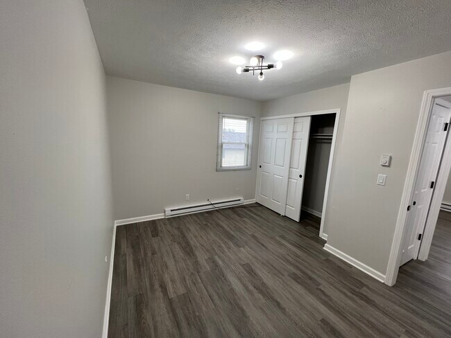 Building Photo - 5684 Windy Knoll Dr