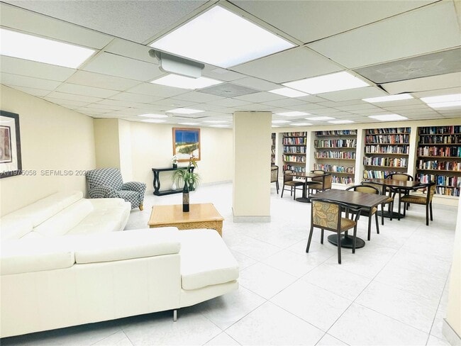 Building Photo - 3180 S Ocean Dr